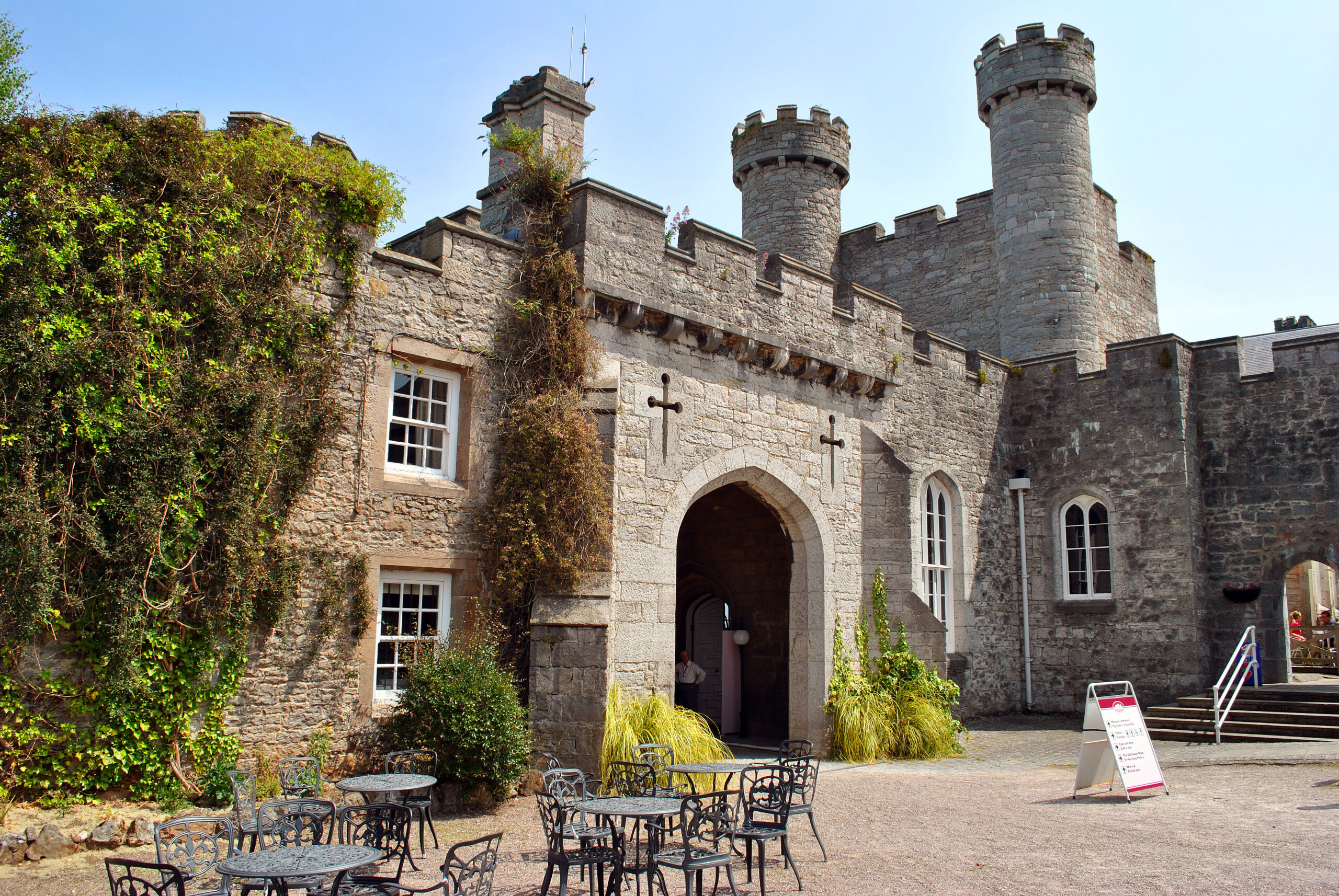 Ruthin Castle Great Scenic Journeys 4998